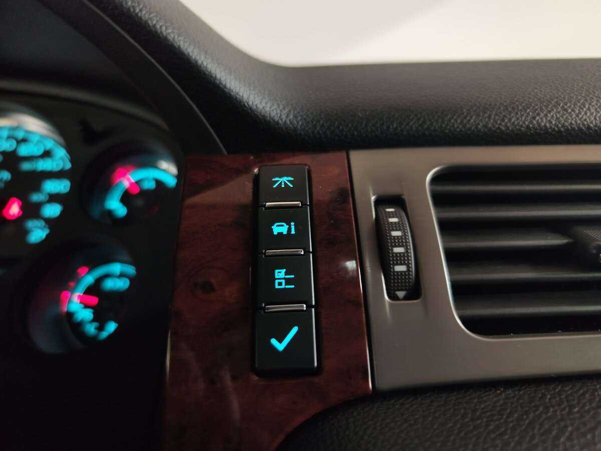 Chevrolet Tahoe с пробегом — 2012 год. Фото: #27