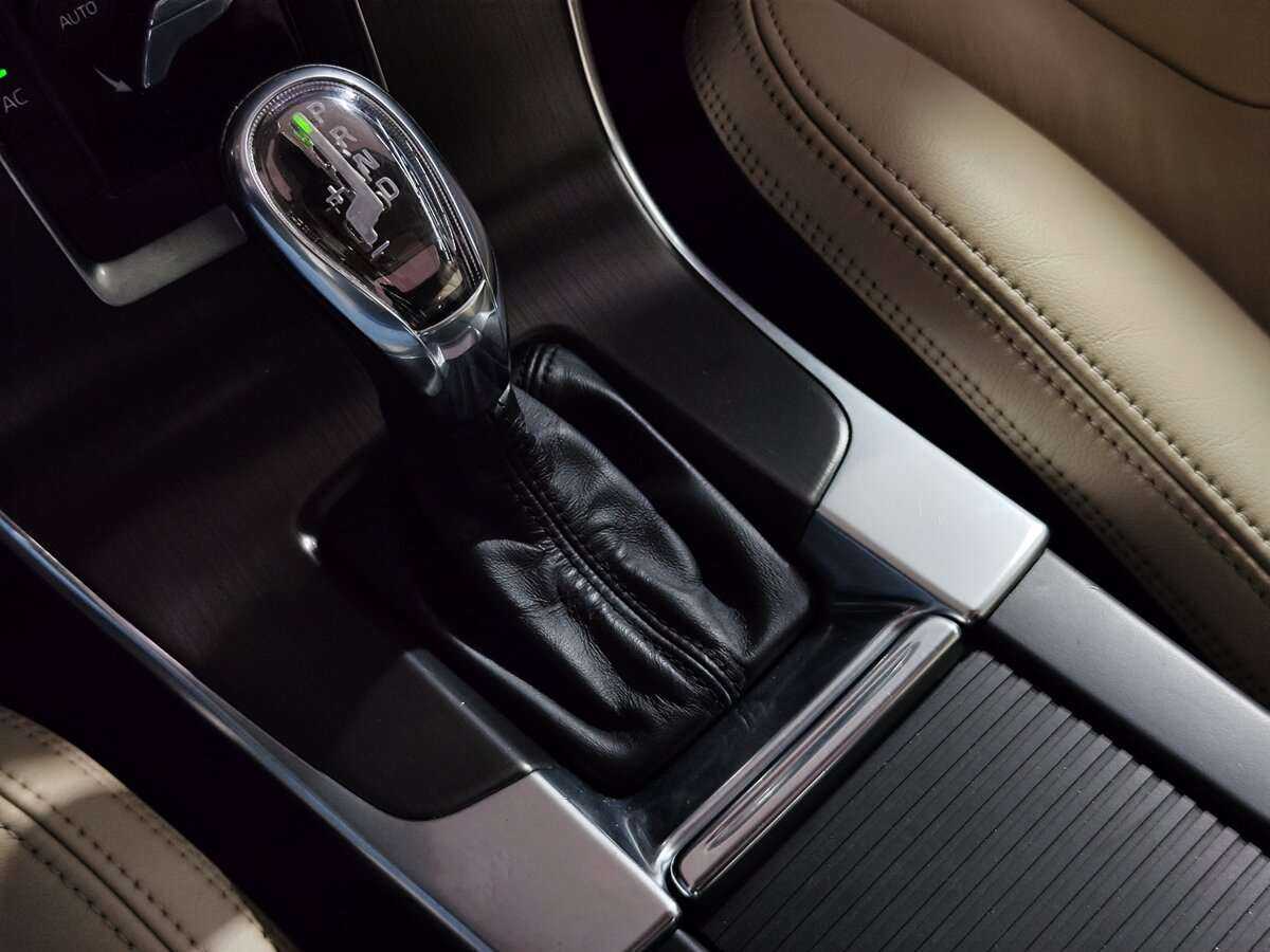 Volvo S60 с пробегом — 2012 год. Фото: #13