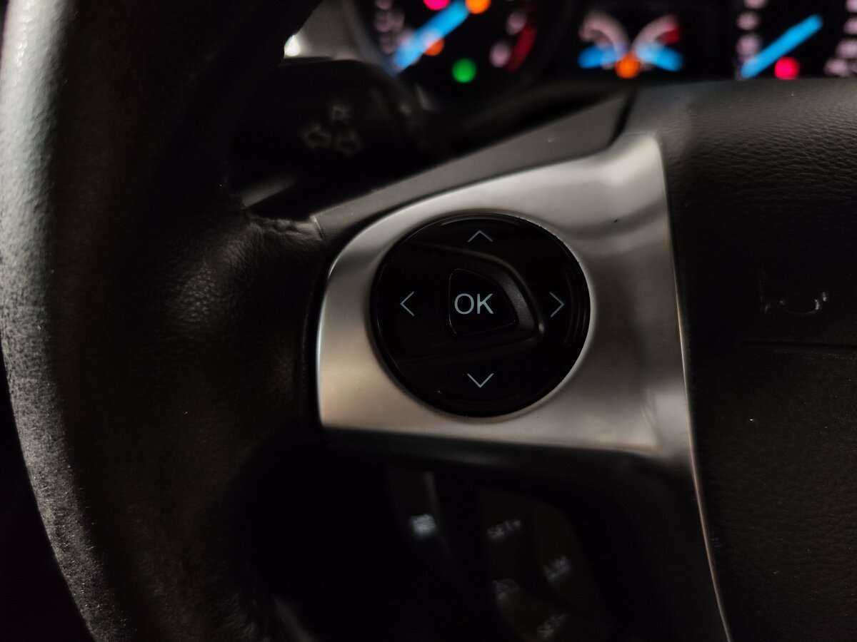 Ford Kuga с пробегом — 2015 год. Фото: #9