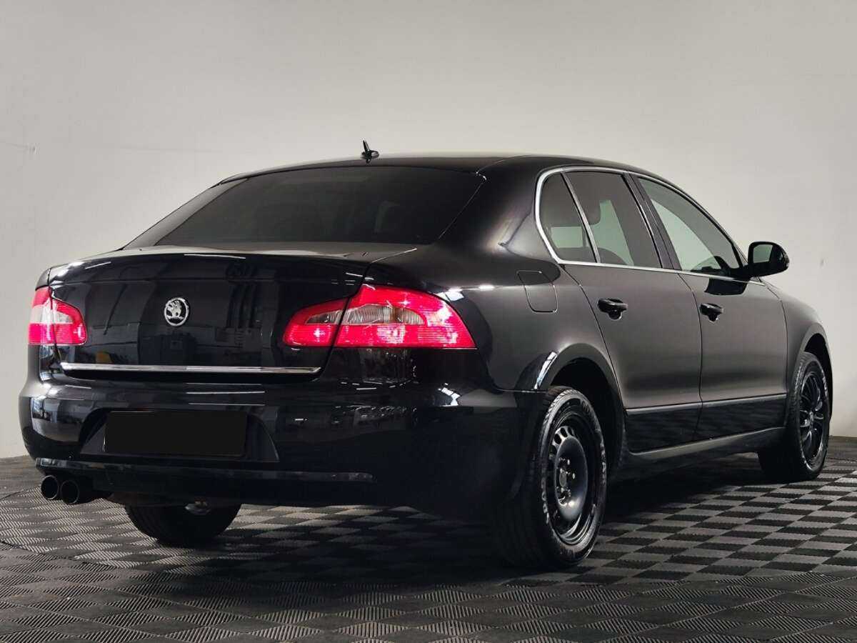 Skoda Superb с пробегом — 2010 год. Фото: #2