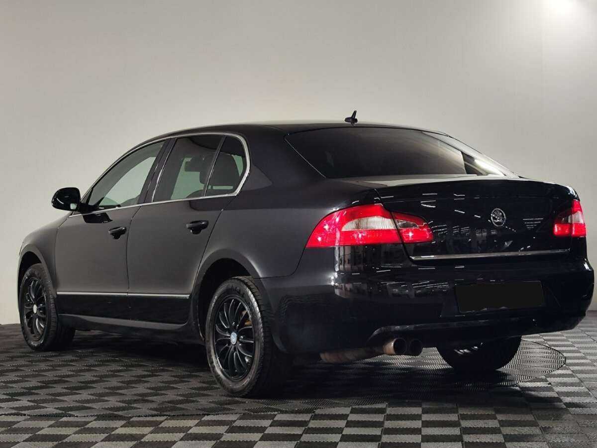 Skoda Superb с пробегом — 2010 год. Фото: #4
