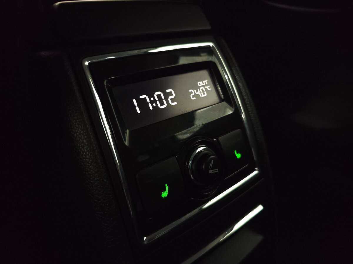 Skoda Superb с пробегом — 2010 год. Фото: #13