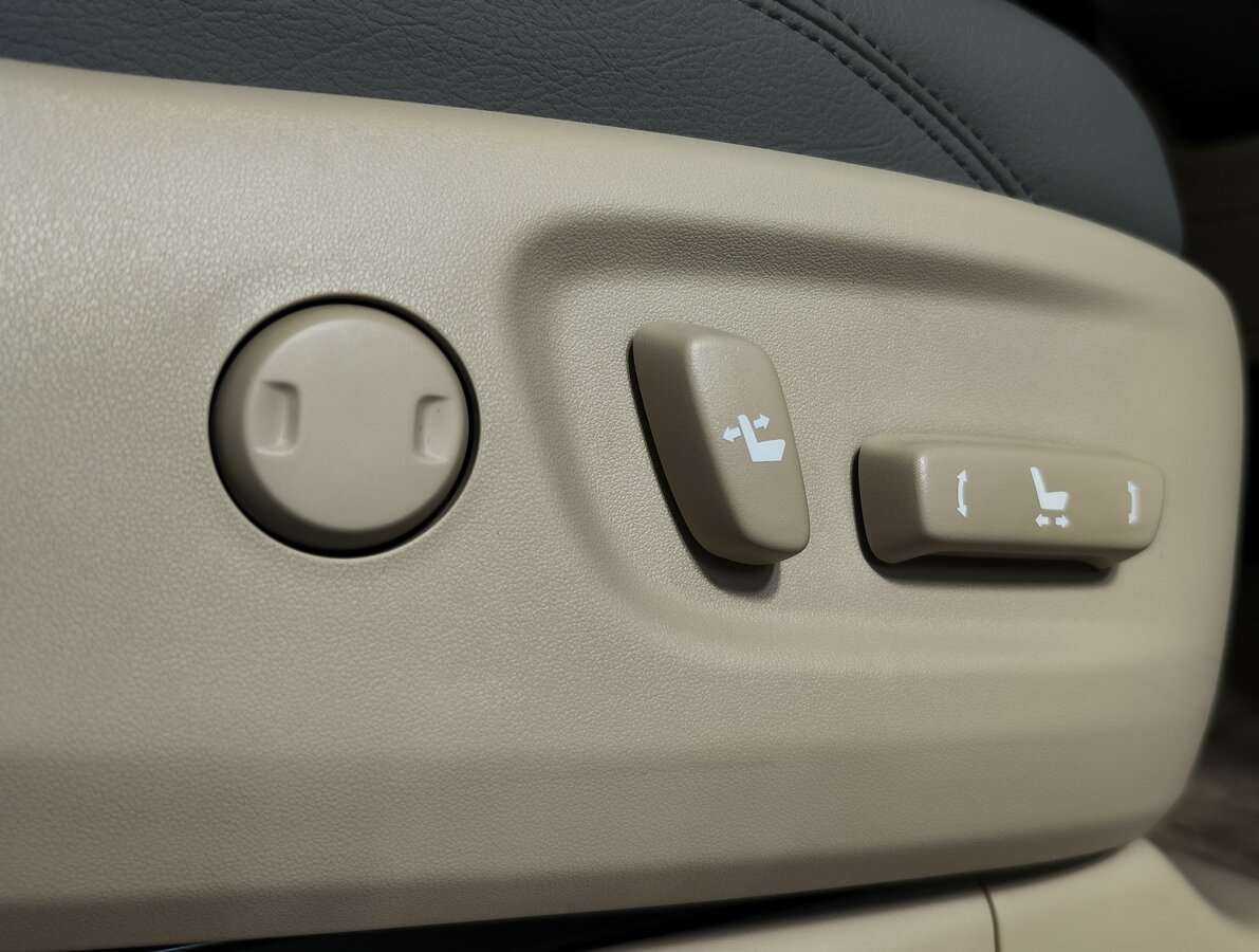 Toyota Land Cruiser Prado с пробегом — 2021 год. Фото: #13