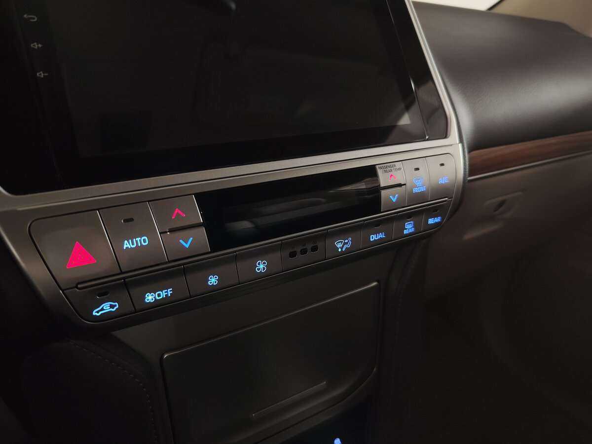 Toyota Land Cruiser Prado с пробегом — 2021 год. Фото: #25