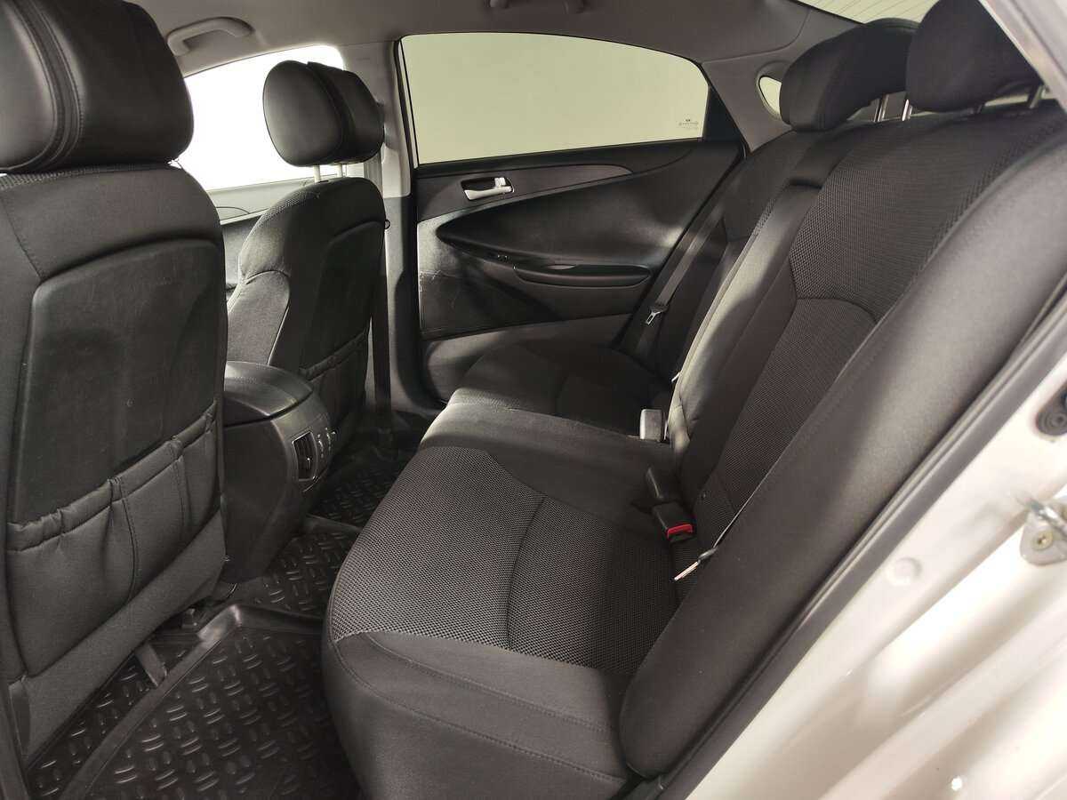 Hyundai Sonata с пробегом — 2011 год. Фото: #7