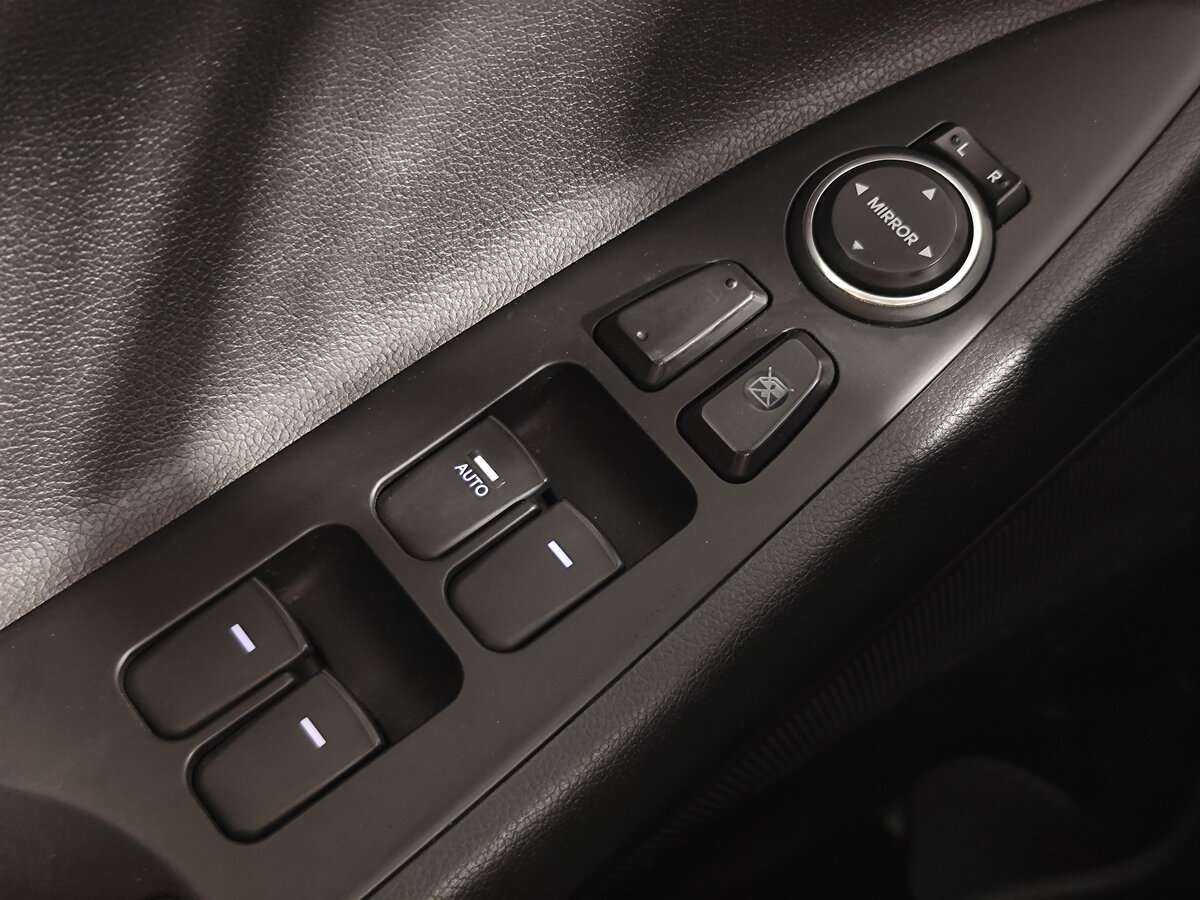 Hyundai Sonata с пробегом — 2011 год. Фото: #17