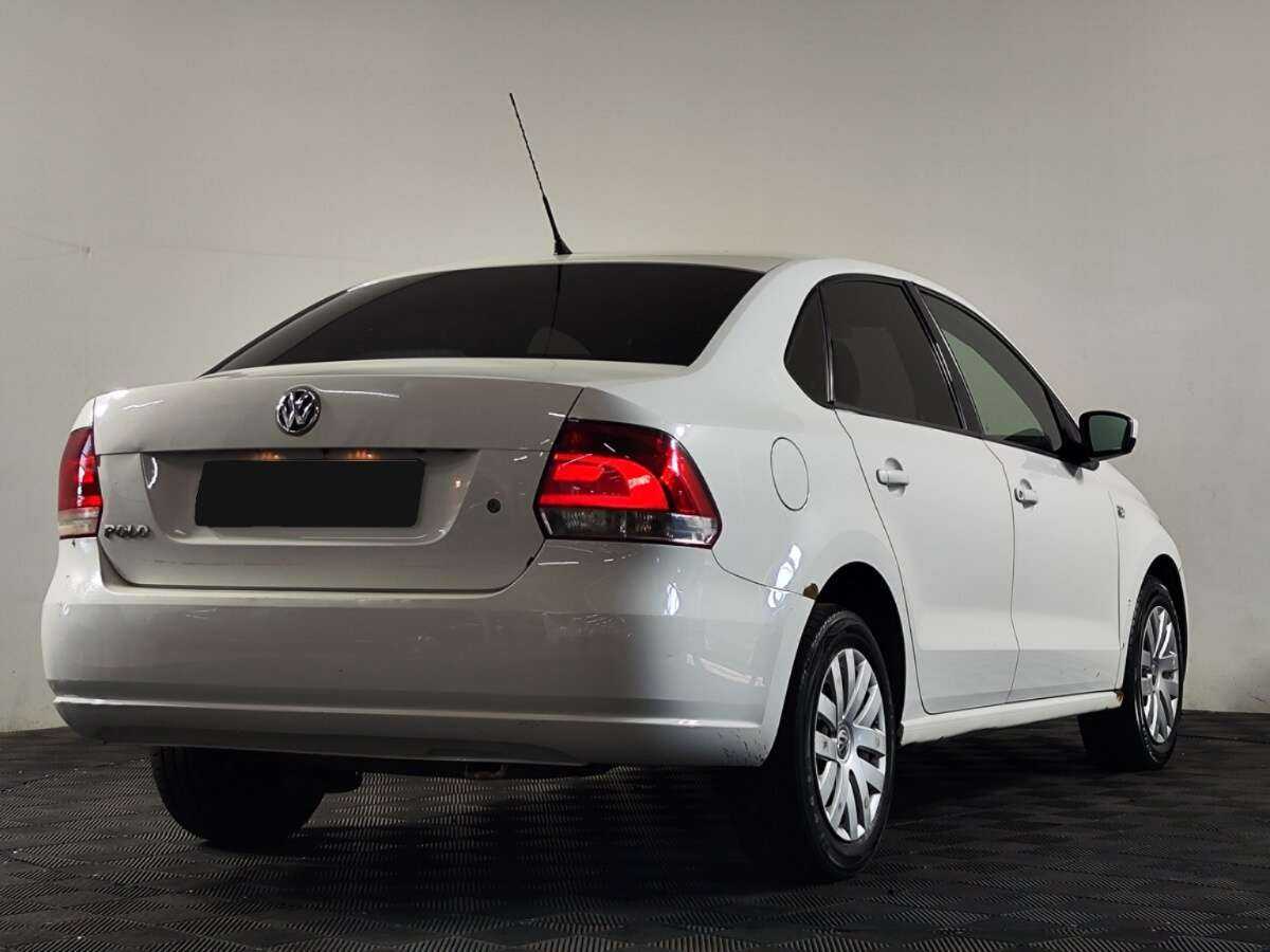 Volkswagen Polo с пробегом — 2011 год. Фото: #1
