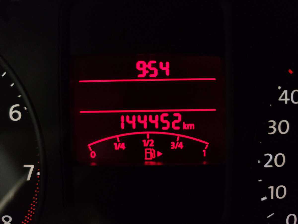 Volkswagen Polo с пробегом — 2011 год. Фото: #3