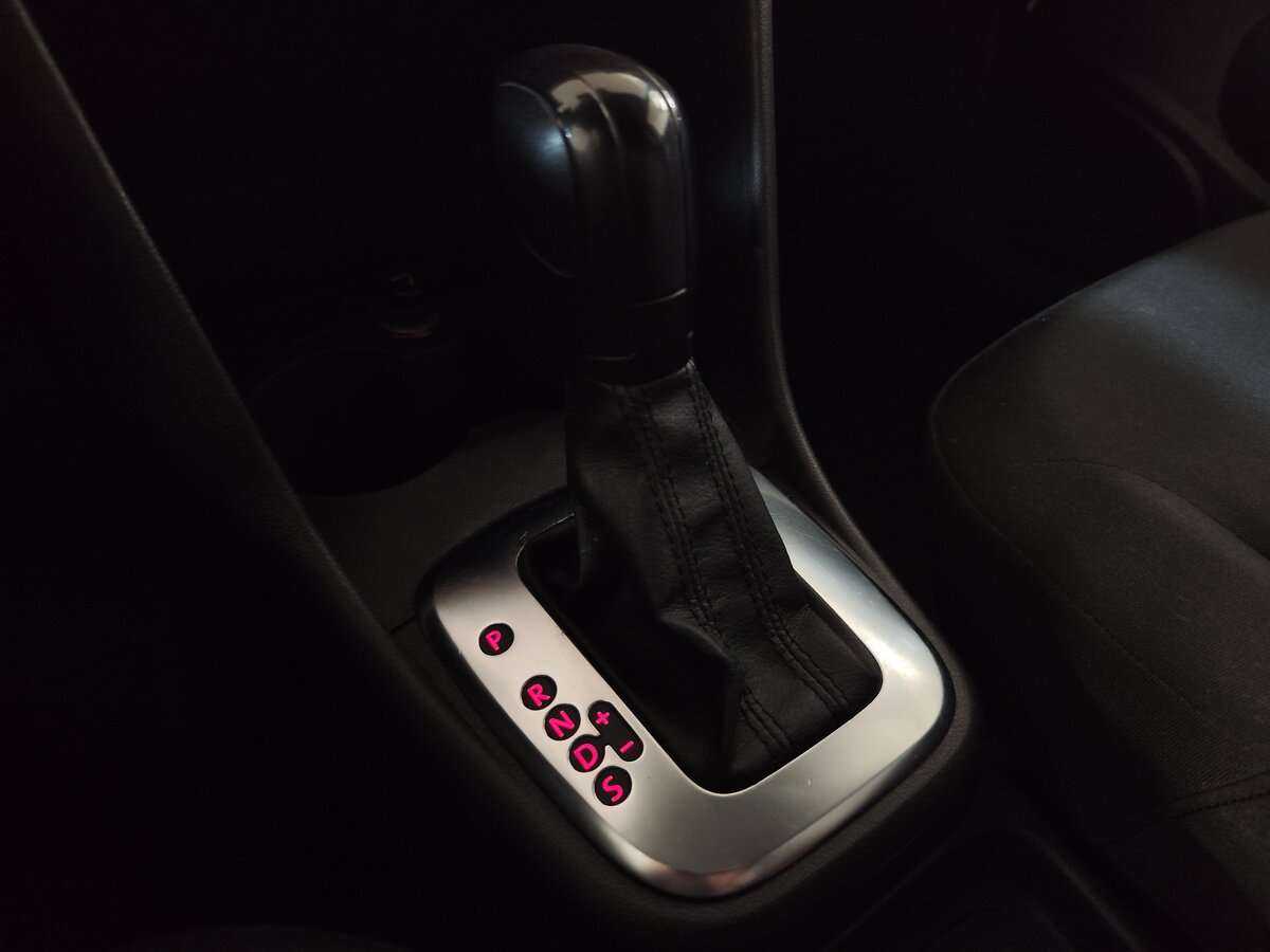 Volkswagen Polo с пробегом — 2011 год. Фото: #12