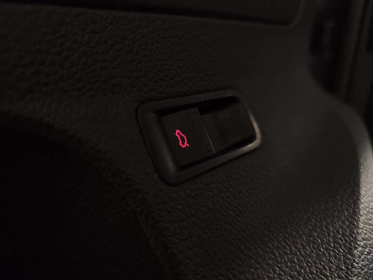 Volkswagen Polo с пробегом — 2011 год. Фото: #11