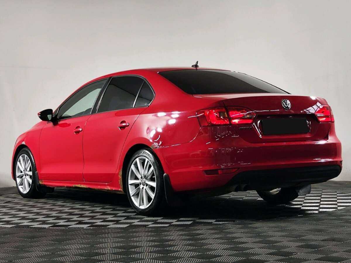 Volkswagen Jetta с пробегом — 2011 год. Фото: #4
