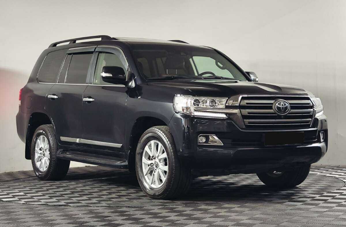 Toyota Land Cruiser с пробегом — 2016 год. Фото: #2