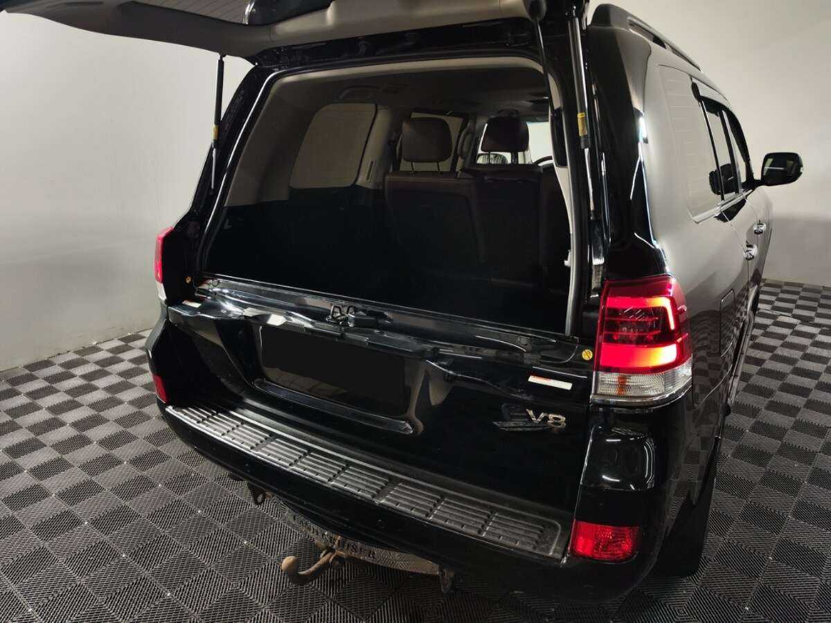 Toyota Land Cruiser с пробегом — 2016 год. Фото: #6