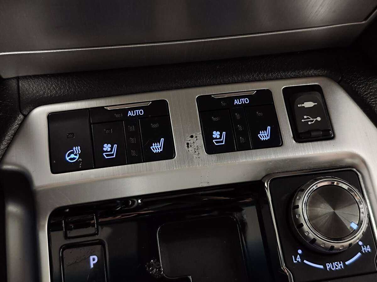 Toyota Land Cruiser с пробегом — 2016 год. Фото: #20