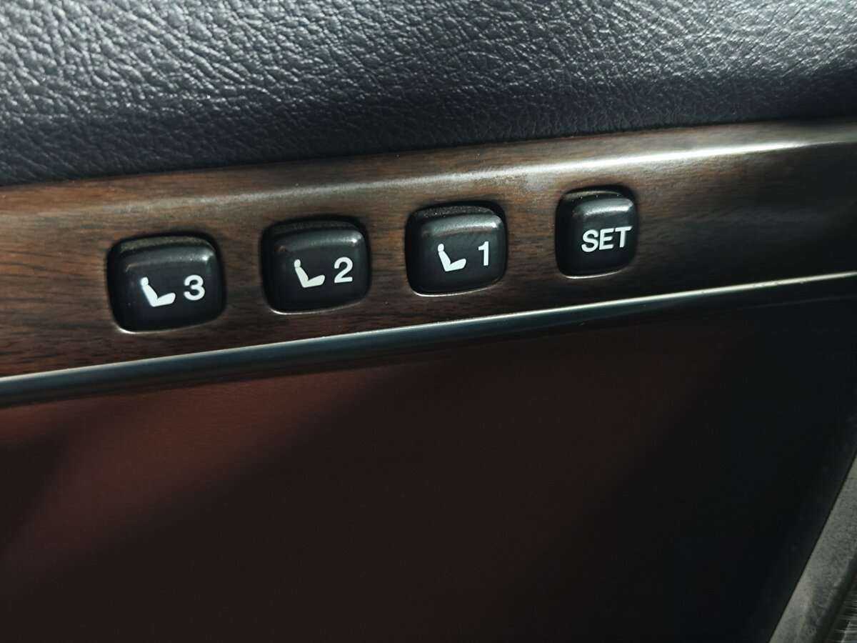 Toyota Land Cruiser с пробегом — 2016 год. Фото: #25