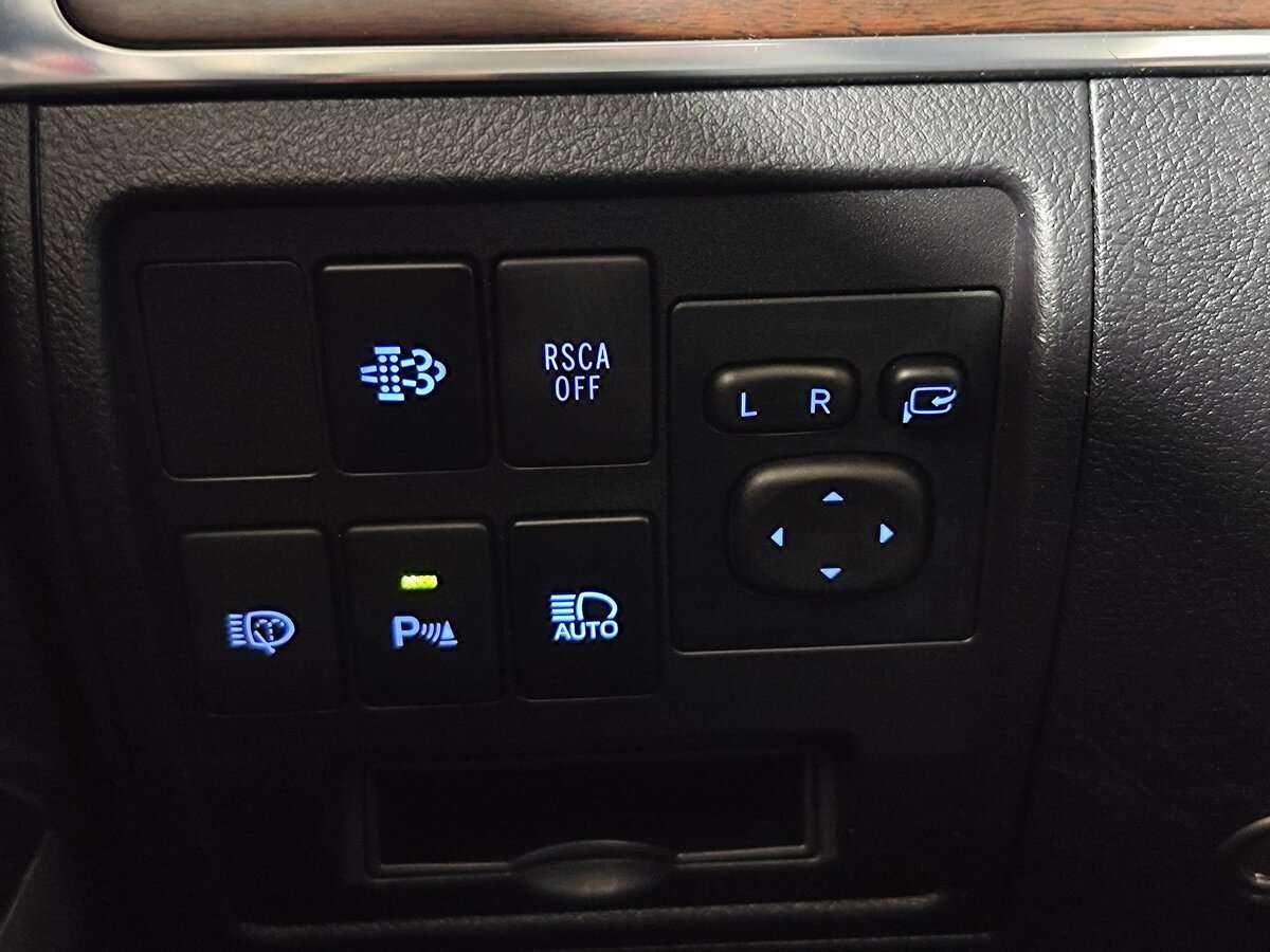 Toyota Land Cruiser с пробегом — 2016 год. Фото: #26