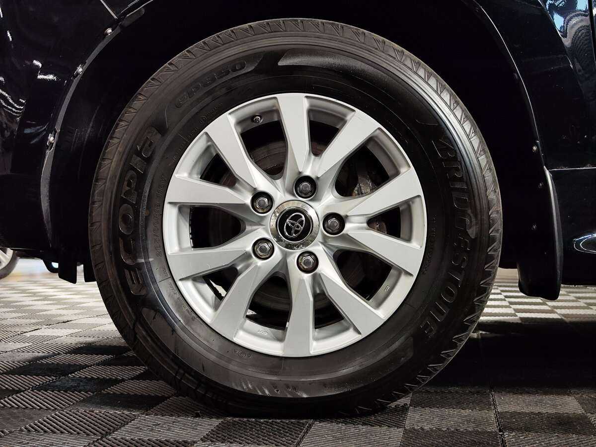 Toyota Land Cruiser с пробегом — 2016 год. Фото: #33