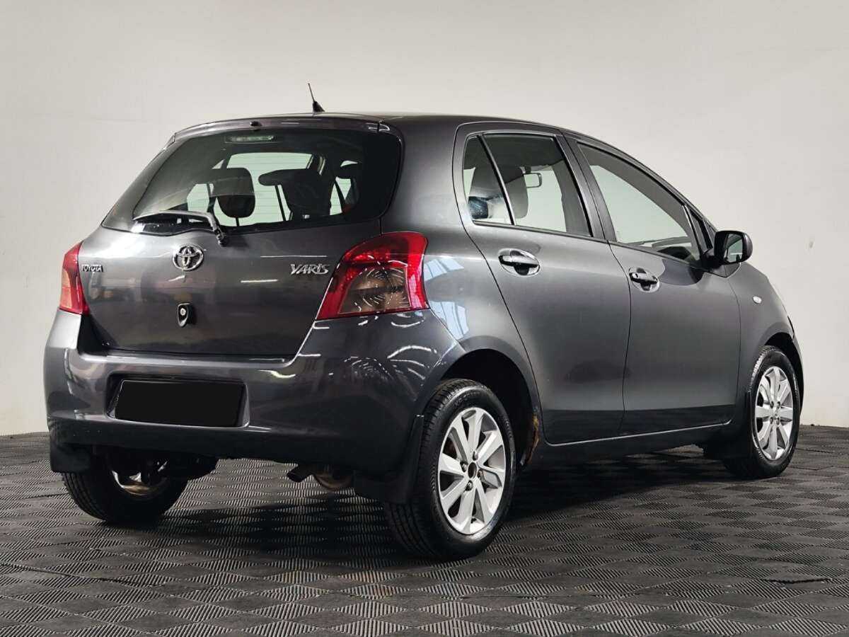 Toyota Yaris с пробегом — 2008 год. Фото: #2