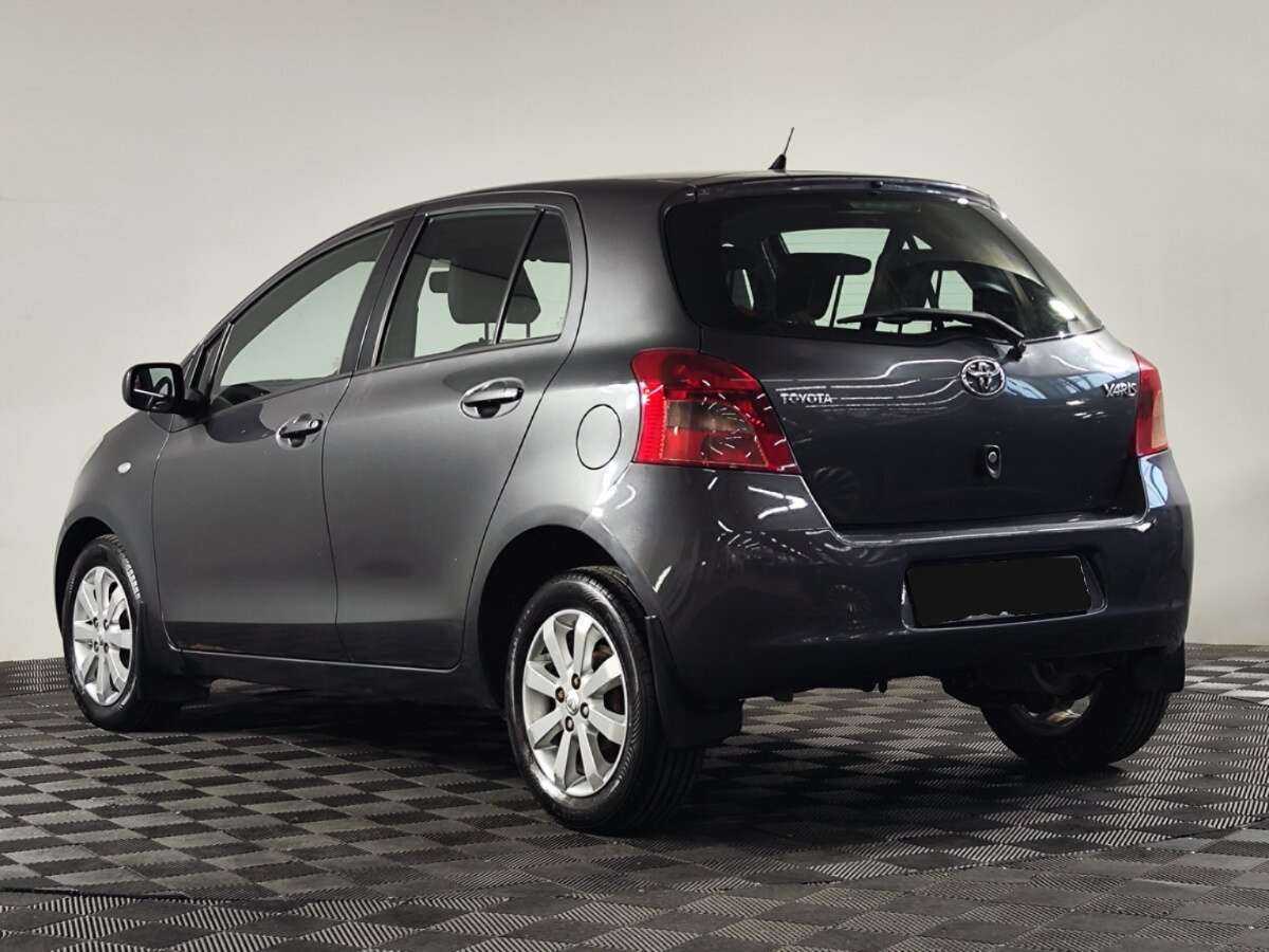 Toyota Yaris с пробегом — 2008 год. Фото: #3