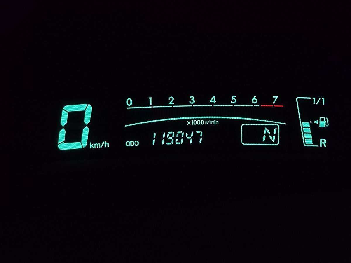 Toyota Yaris с пробегом — 2008 год. Фото: #6