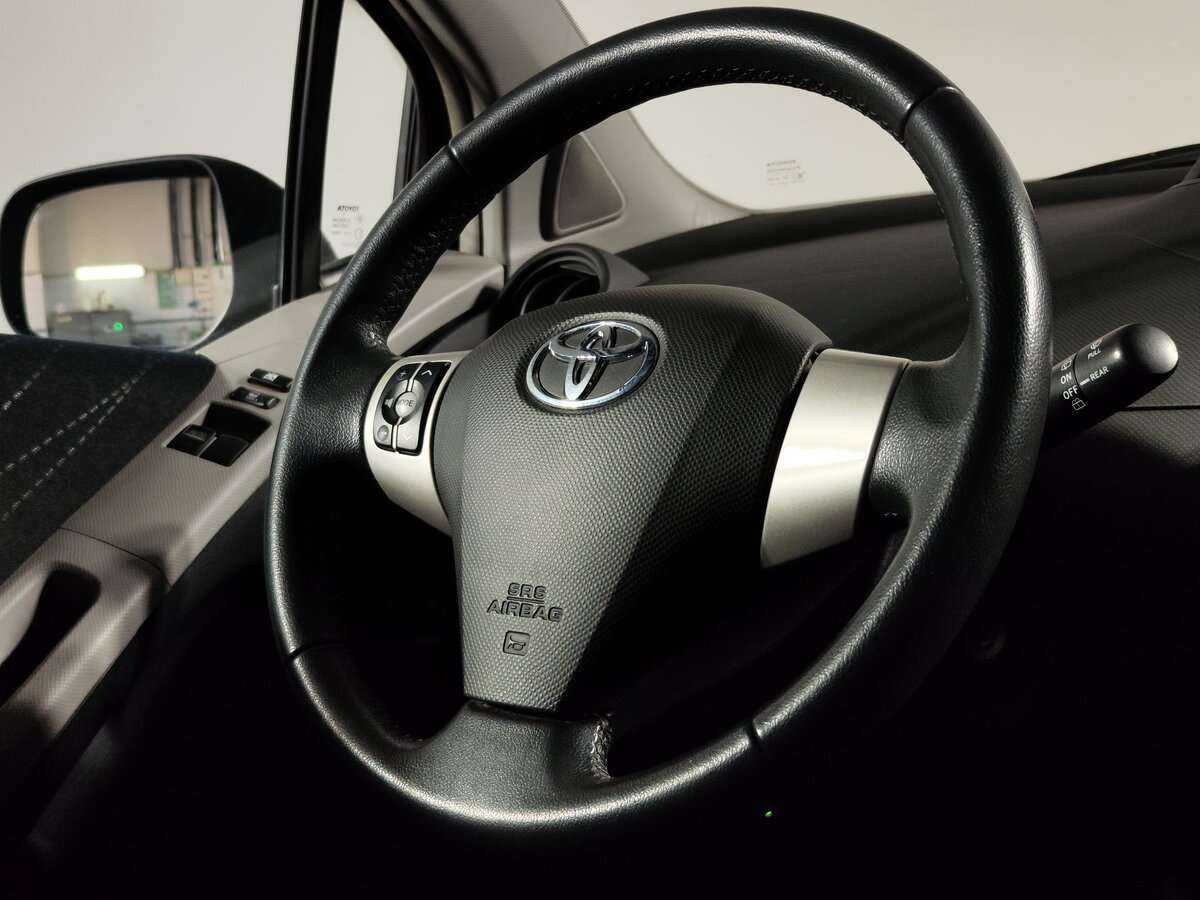 Toyota Yaris с пробегом — 2008 год. Фото: #11