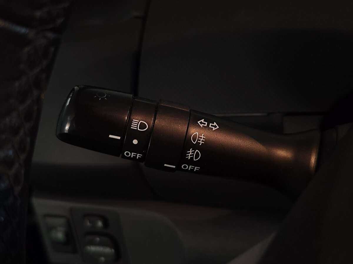 Toyota Yaris с пробегом — 2008 год. Фото: #18