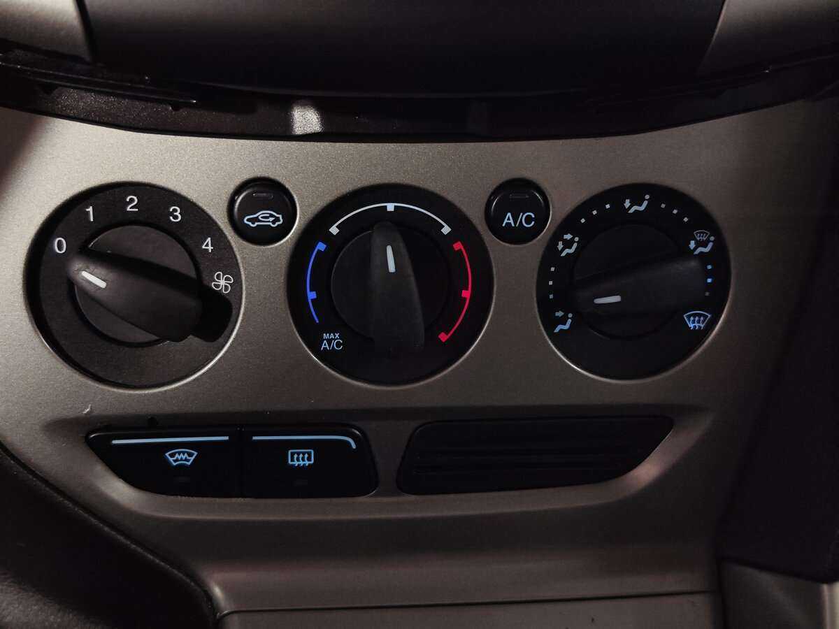 Ford Focus с пробегом — 2014 год. Фото: #15