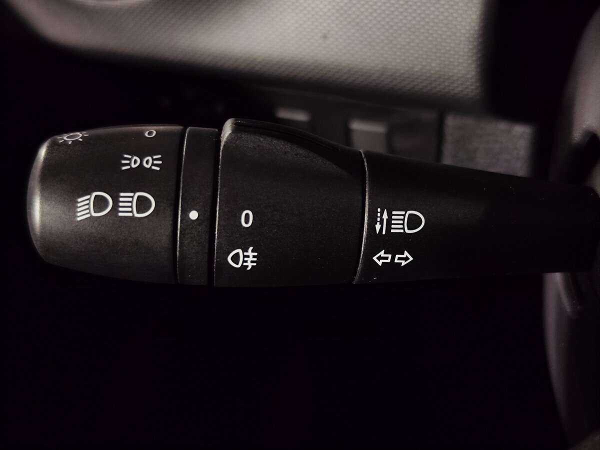 Renault Logan с пробегом — 2019 год. Фото: #18