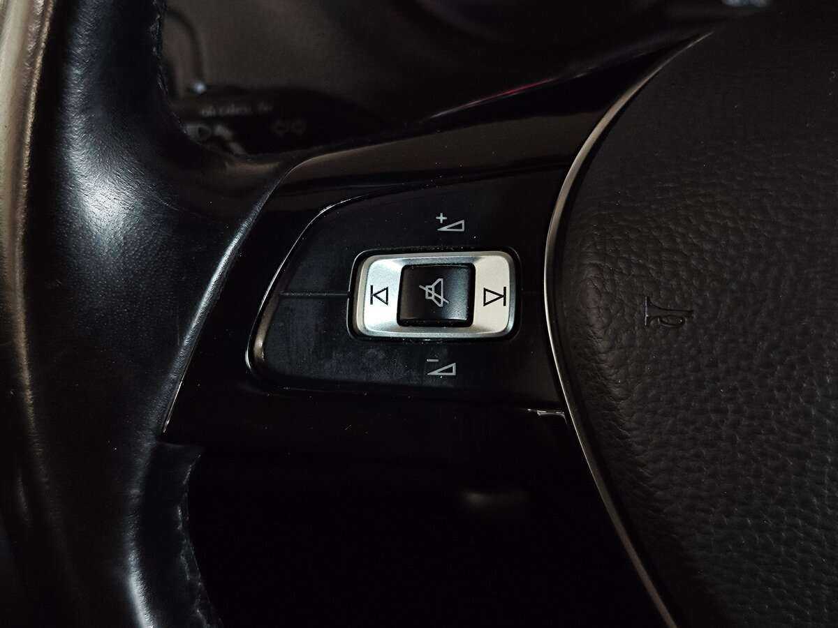 Volkswagen Polo с пробегом — 2018 год. Фото: #9