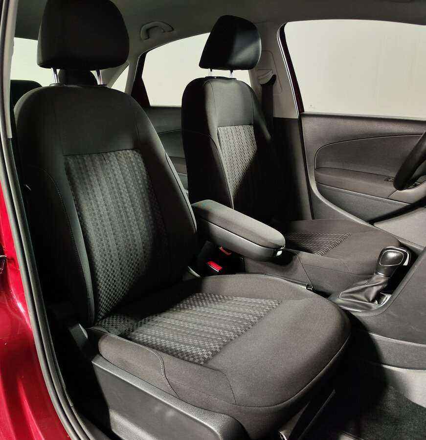 Volkswagen Polo с пробегом — 2018 год. Фото: #11