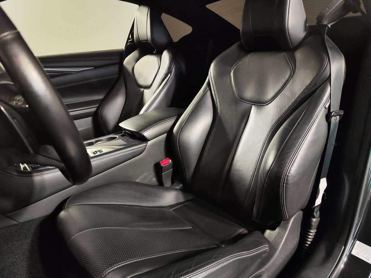 Infiniti Q60 с пробегом — 2017 год. Фото: #7