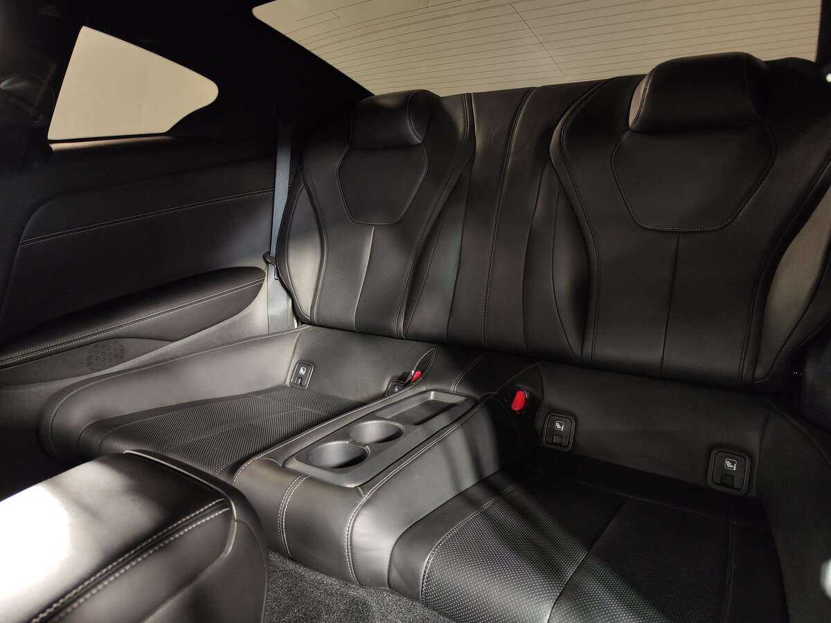 Infiniti Q60 с пробегом — 2017 год. Фото: #8