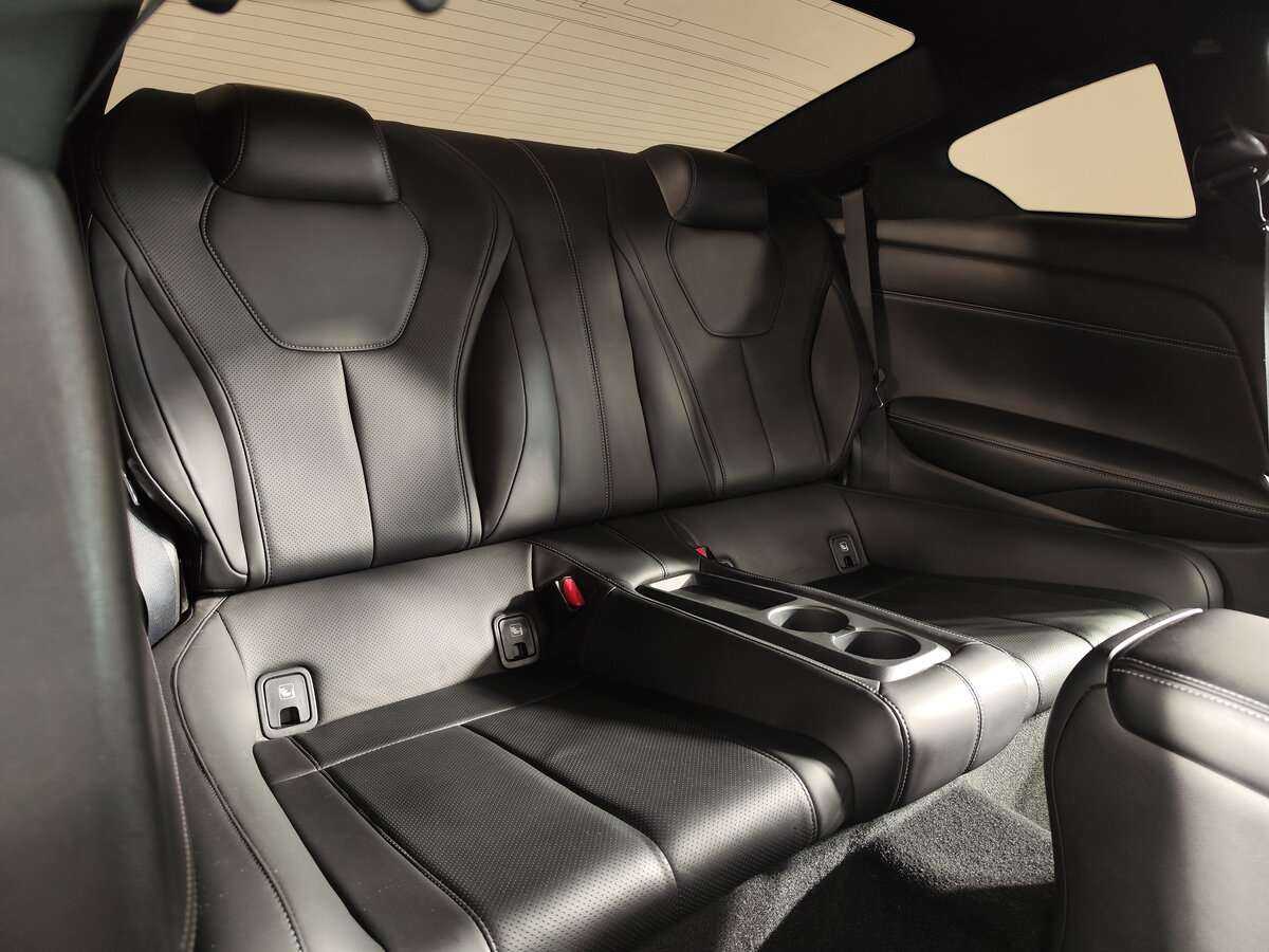 Infiniti Q60 с пробегом — 2017 год. Фото: #9