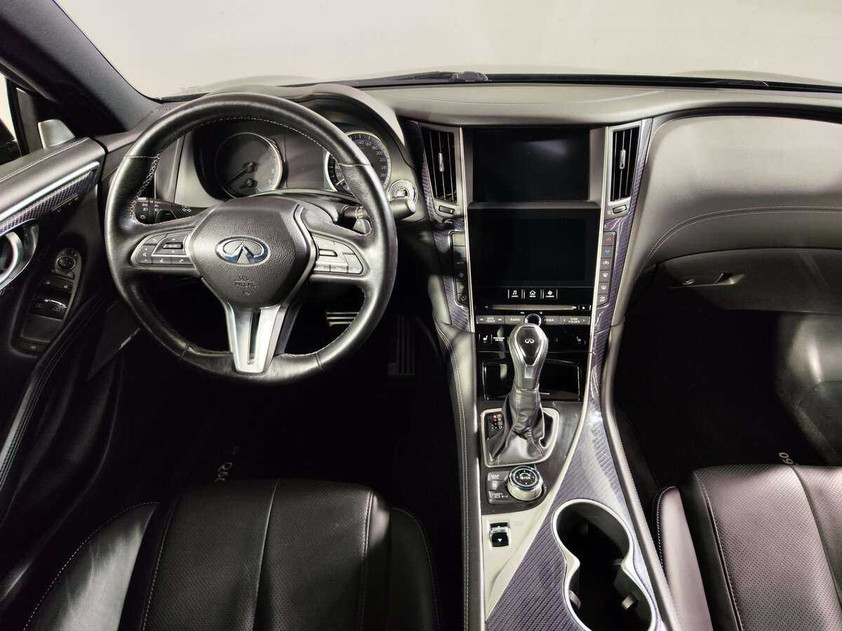Infiniti Q60 с пробегом — 2017 год. Фото: #12