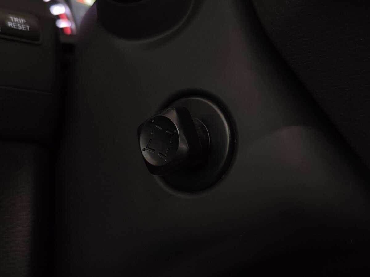 Infiniti Q60 с пробегом — 2017 год. Фото: #16