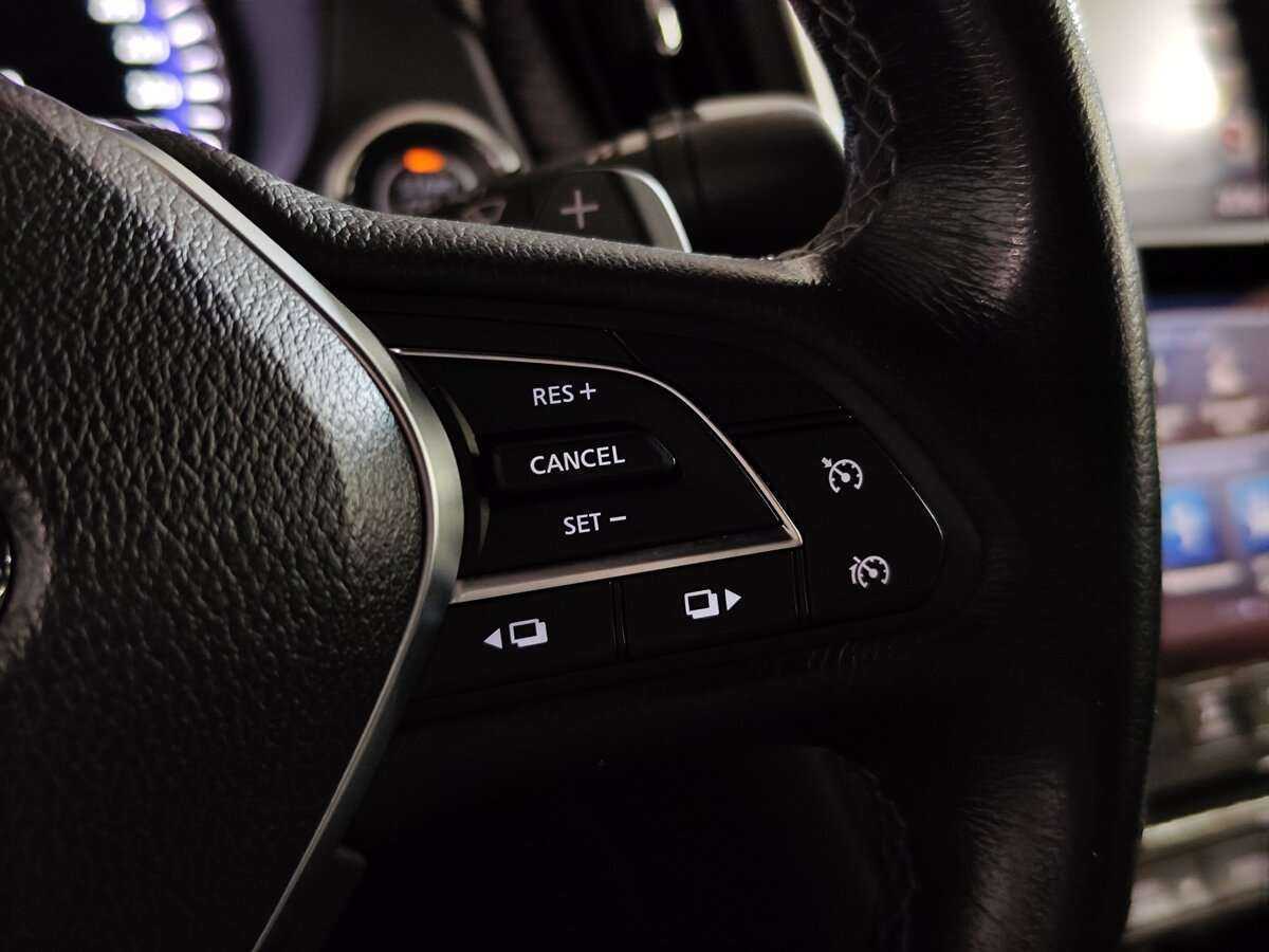 Infiniti Q60 с пробегом — 2017 год. Фото: #17