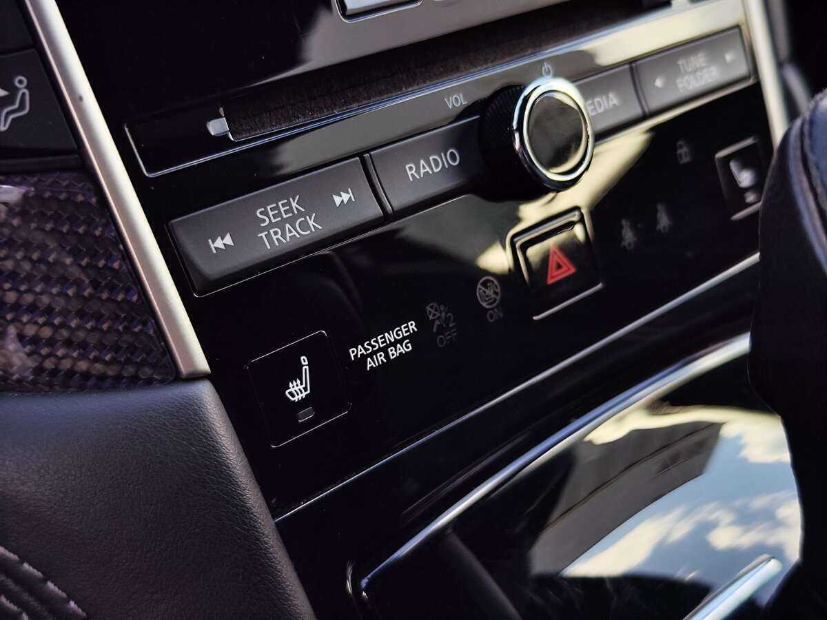 Infiniti Q60 с пробегом — 2017 год. Фото: #20