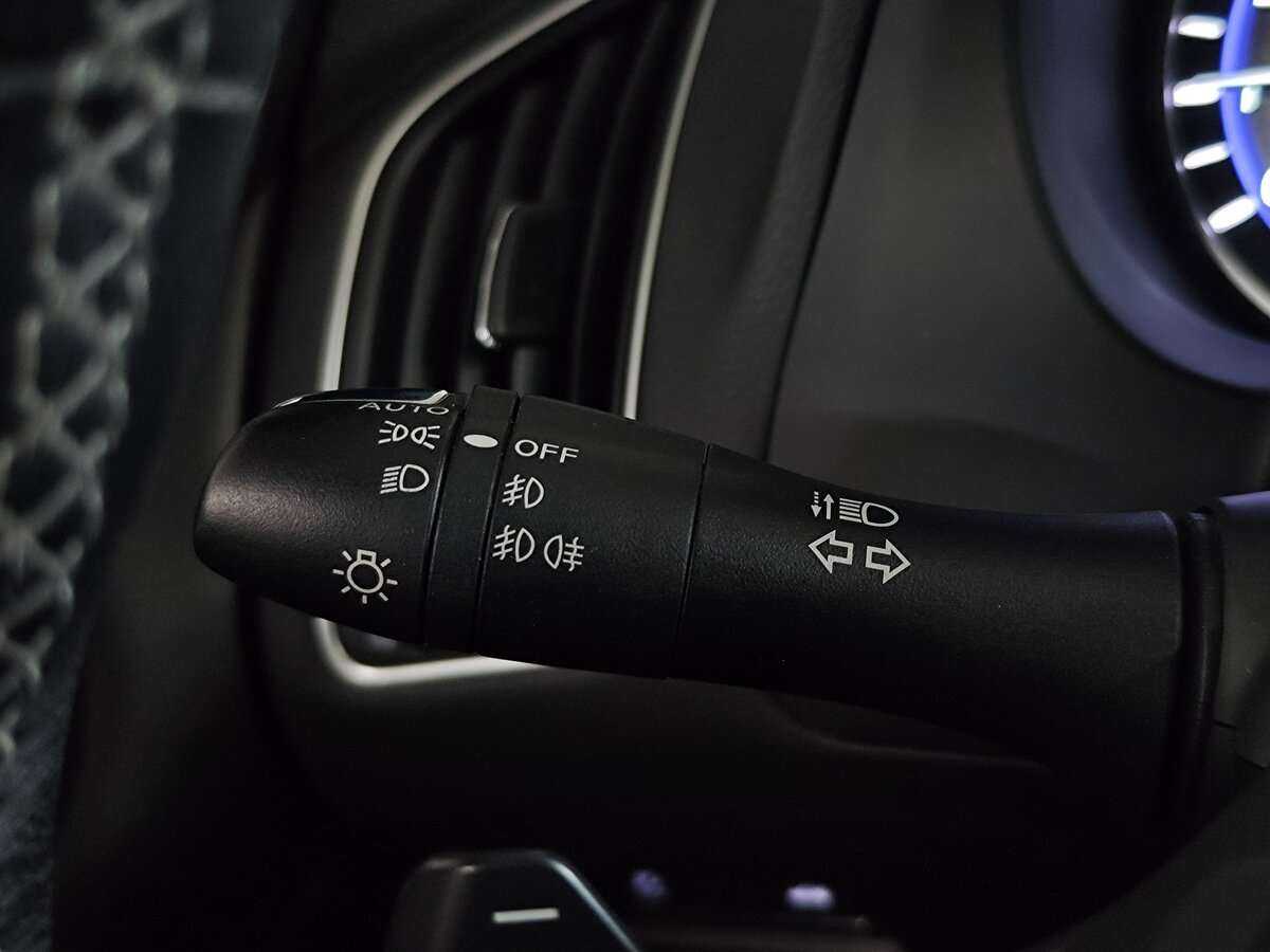 Infiniti Q60 с пробегом — 2017 год. Фото: #23