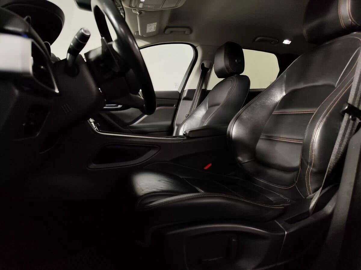 Jaguar F-Pace с пробегом — 2017 год. Фото: #6