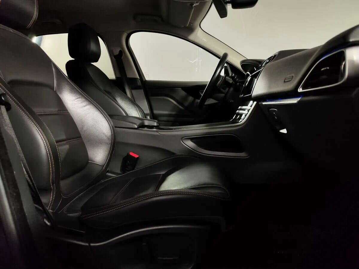 Jaguar F-Pace с пробегом — 2017 год. Фото: #8