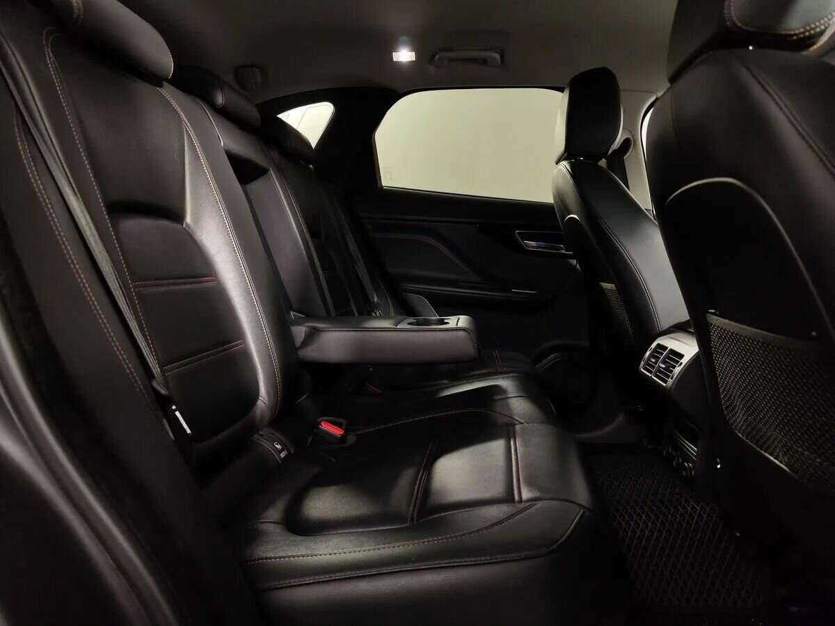 Jaguar F-Pace с пробегом — 2017 год. Фото: #9