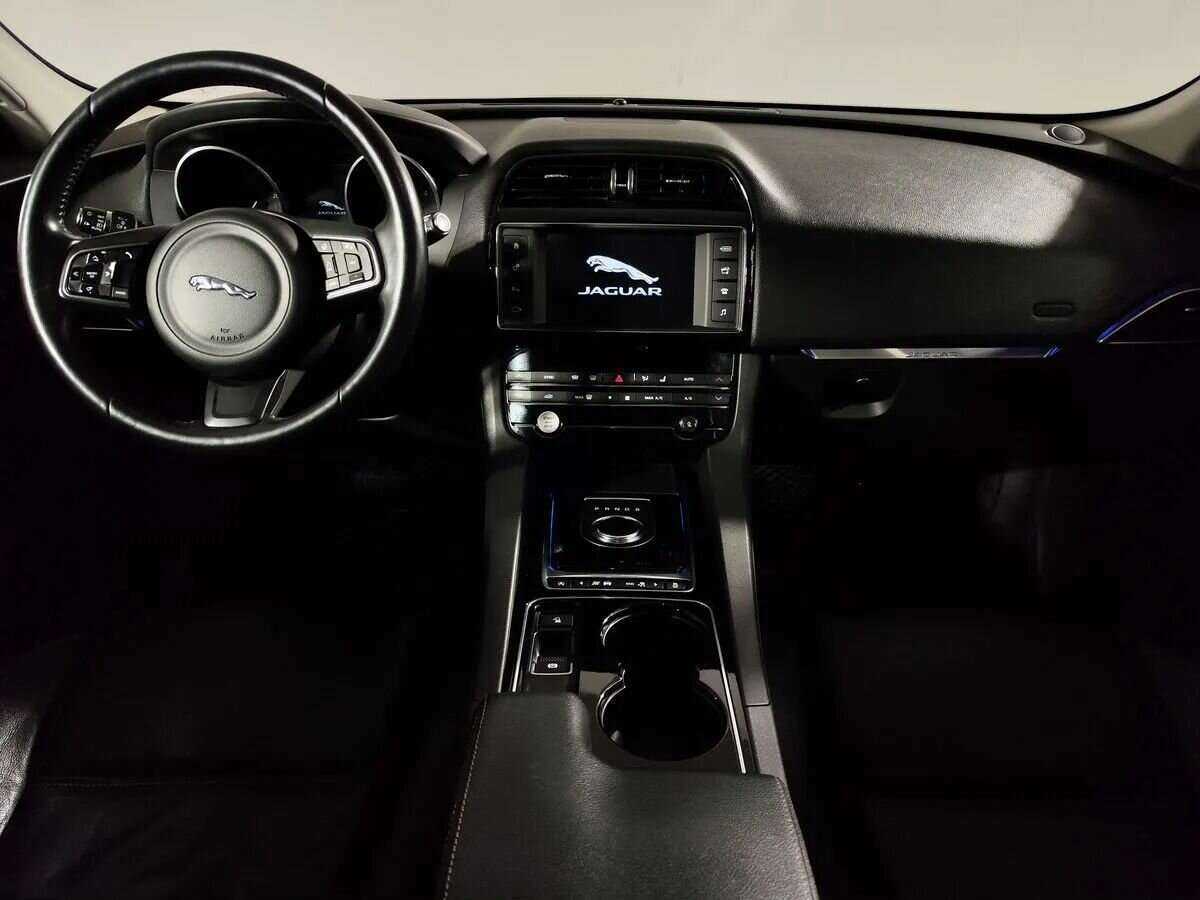 Jaguar F-Pace с пробегом — 2017 год. Фото: #10