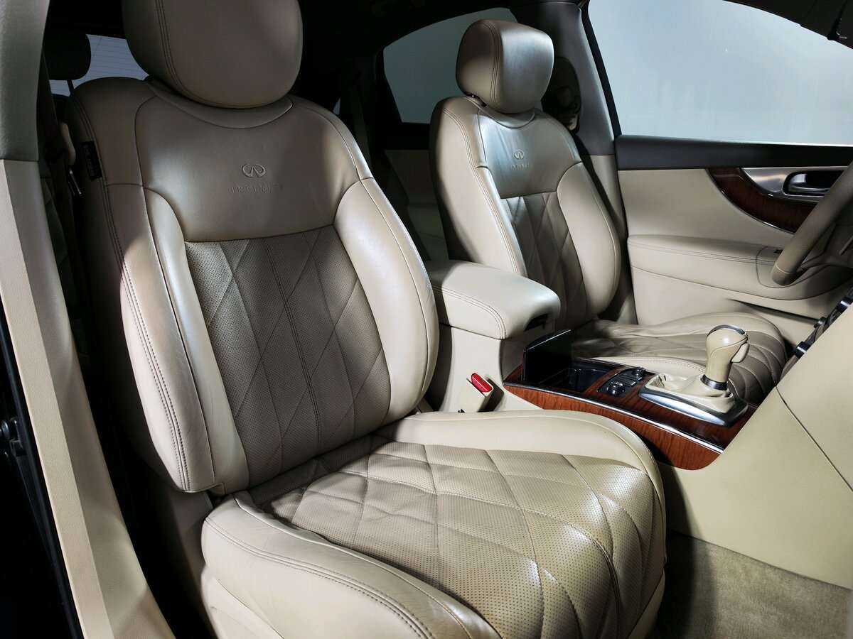 Infiniti FX с пробегом — 2010 год. Фото: #13