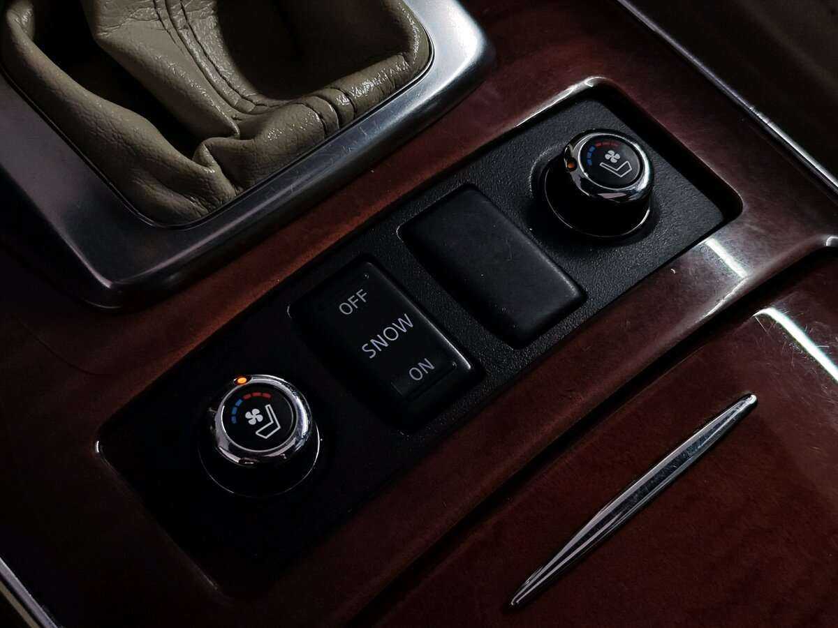 Infiniti FX с пробегом — 2010 год. Фото: #23