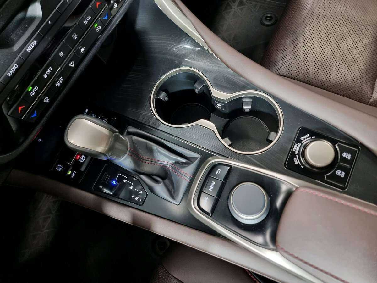 Lexus RX с пробегом — 2019 год. Фото: #24