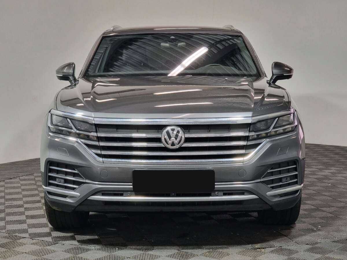 Volkswagen Touareg с пробегом — 2020 год. Фото: #1