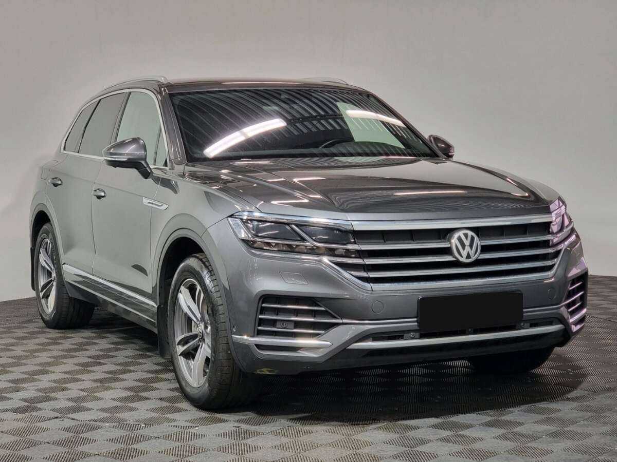 Volkswagen Touareg с пробегом — 2020 год. Фото: #2