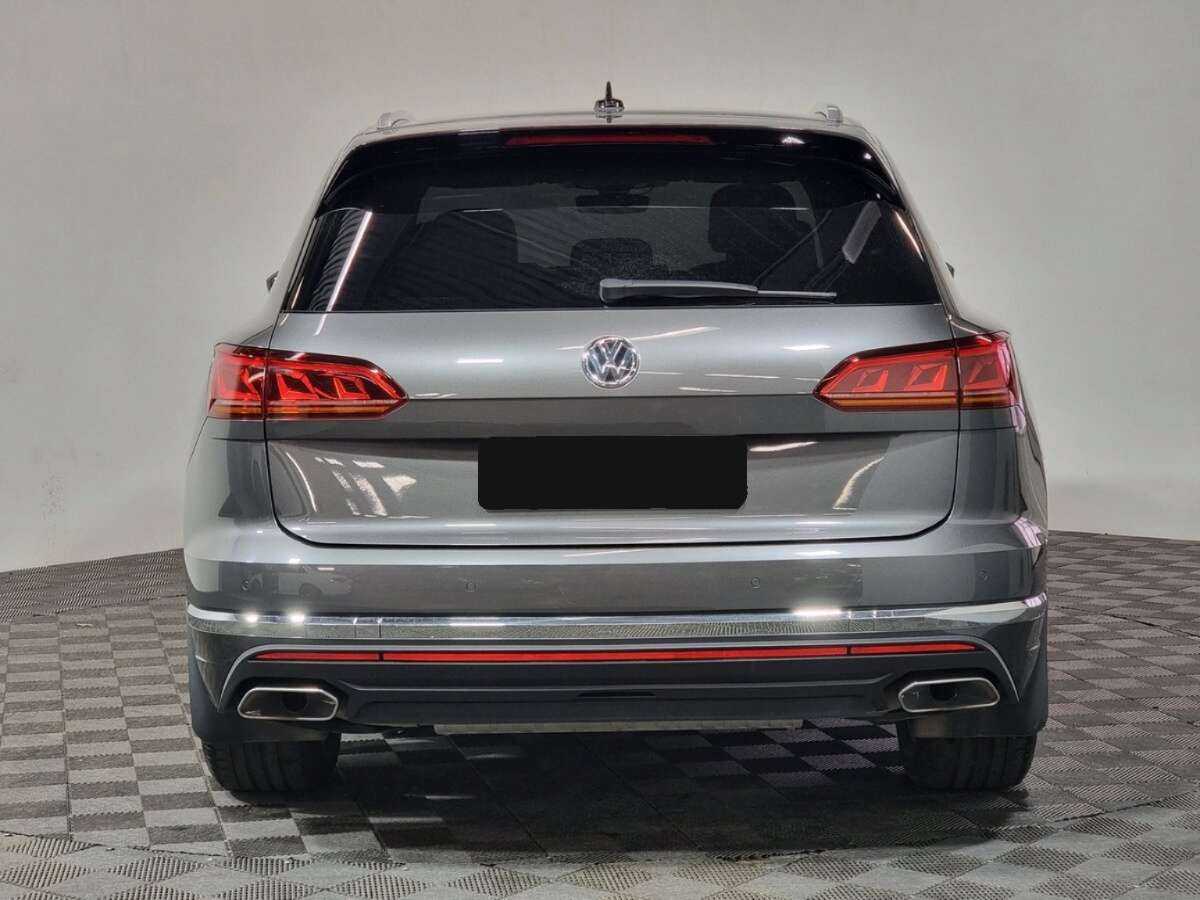 Volkswagen Touareg с пробегом — 2020 год. Фото: #4