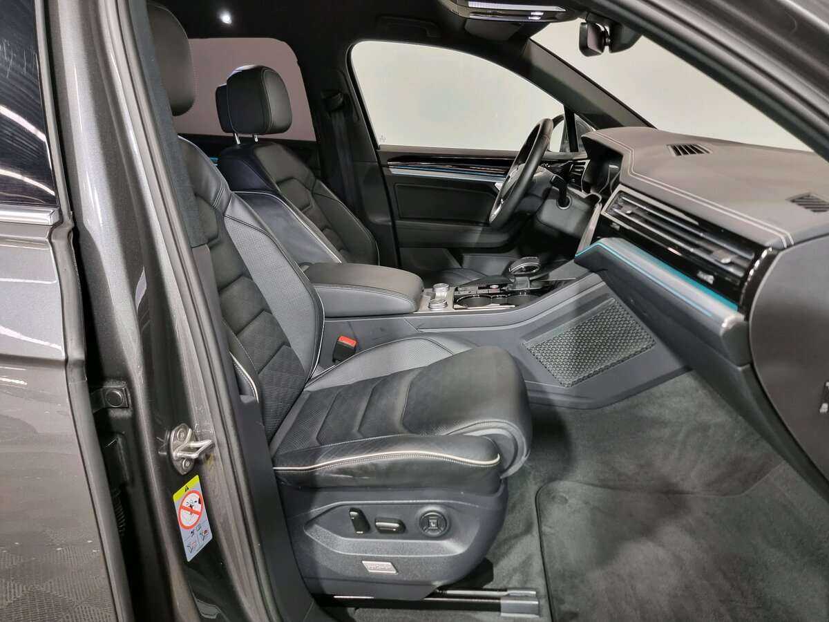 Volkswagen Touareg с пробегом — 2020 год. Фото: #14