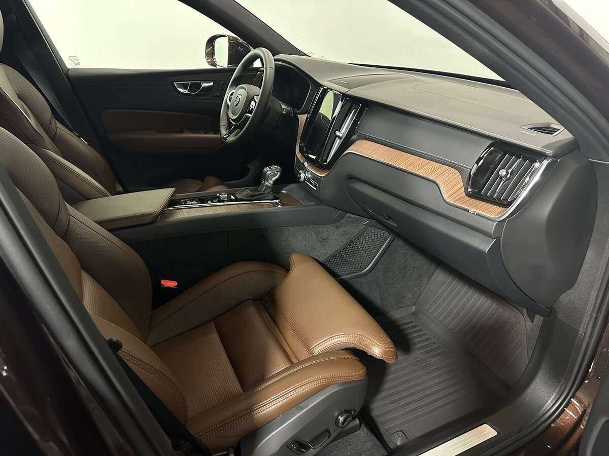 Volvo XC60 с пробегом — 2019 год. Фото: #8